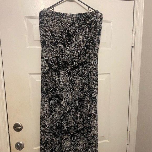 Black and White Sleeveless Jumpsuit. NWOT - Picture 5 of 5